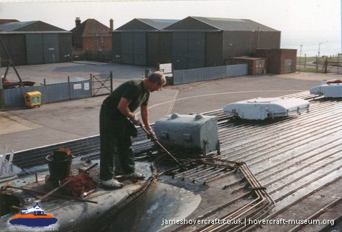 SRN4 Swift (GH-2004) at the Hovercraft Museum -  (credit: The <a href='http://www.hovercraft-museum.org/' target='_blank'>Hovercraft Museum Trust</a>).